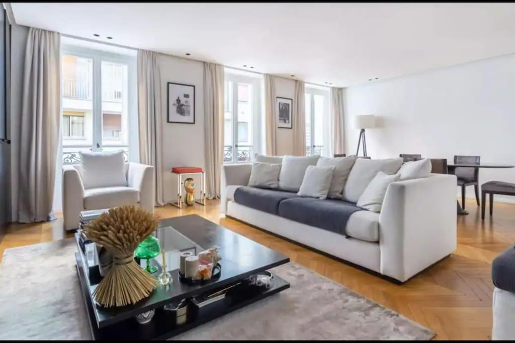 Amazing Apartment 2Bdr/6Pax Next To Champs Elysees ปารีส ภายนอก รูปภาพ