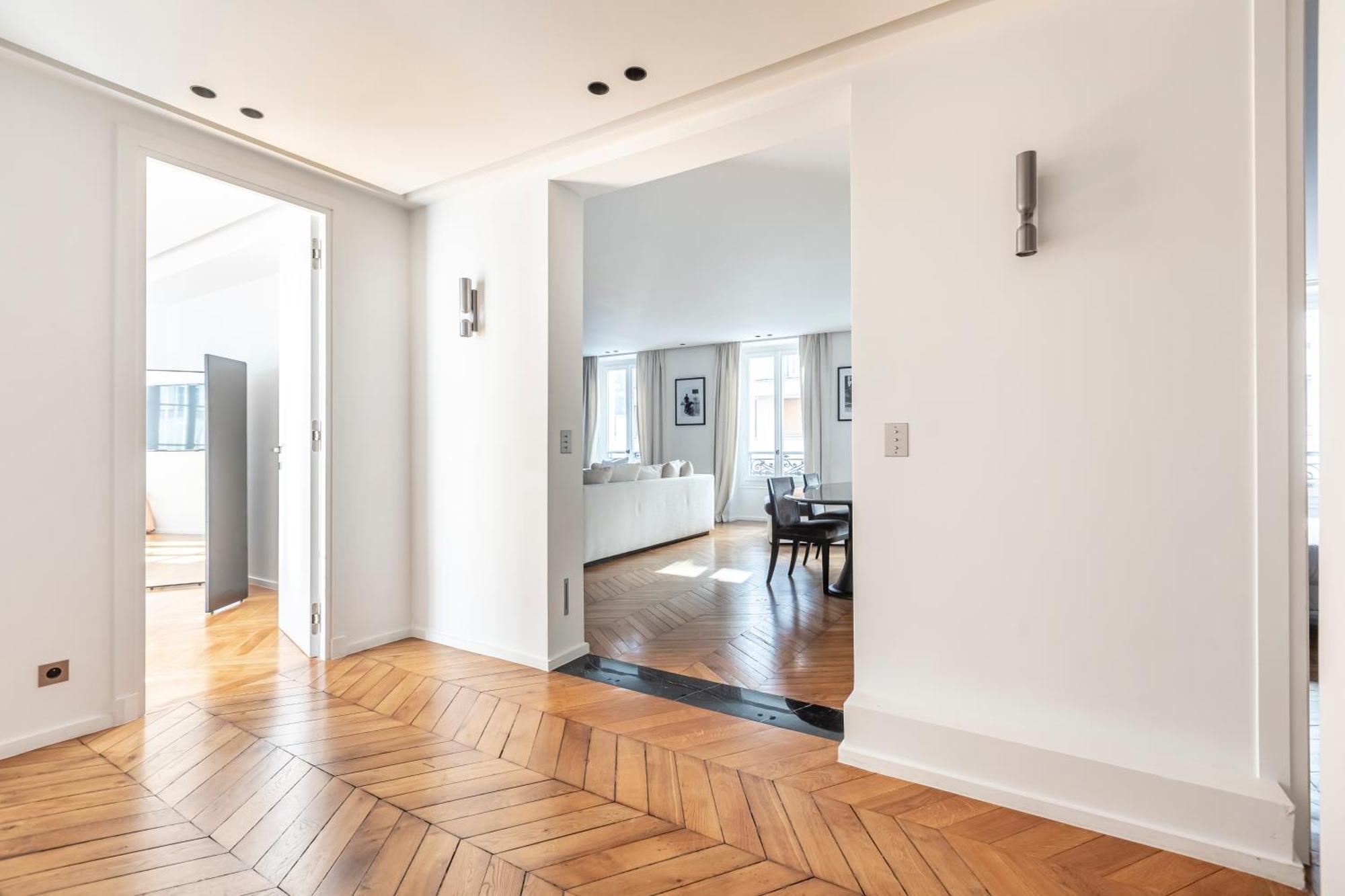 Amazing Apartment 2Bdr/6Pax Next To Champs Elysees ปารีส ภายนอก รูปภาพ